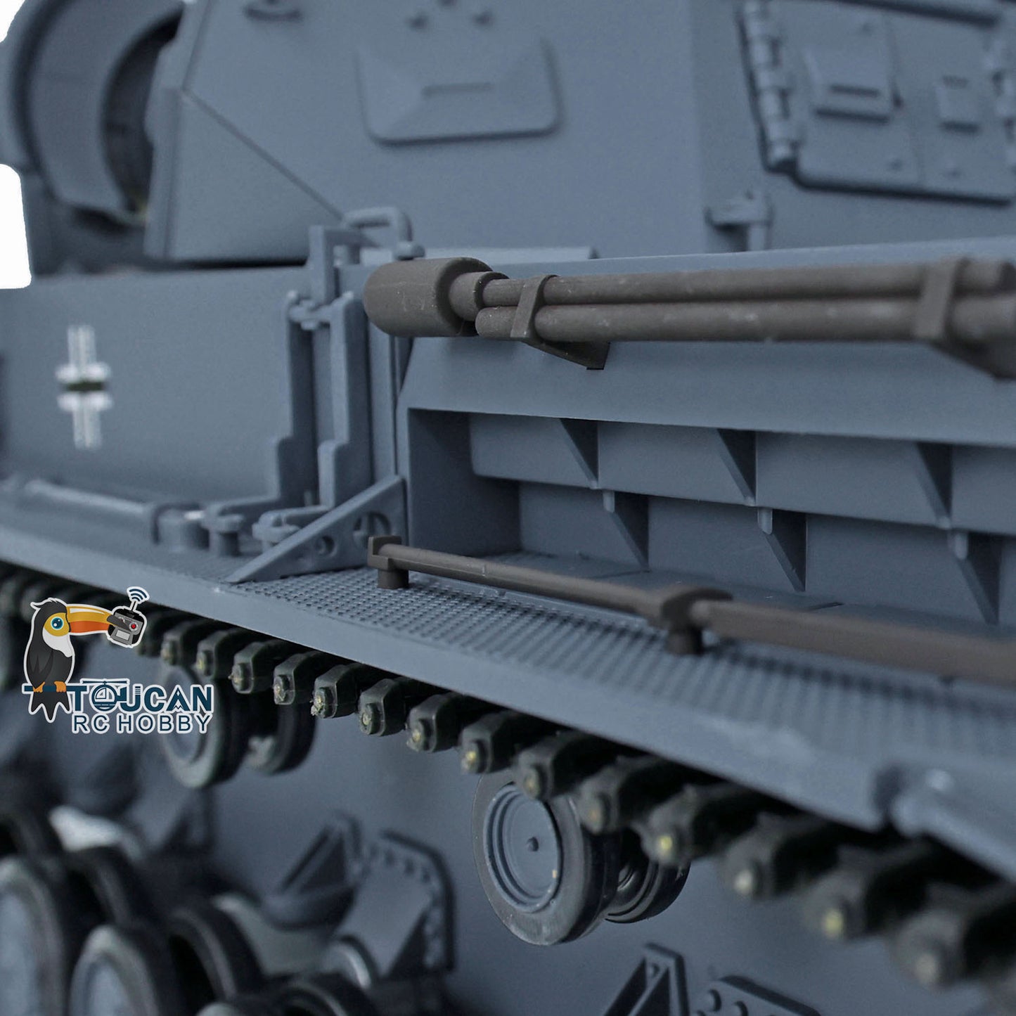 Henglong 1/16 7.0 Plastic FPV Panzer IV F2/Panzer IV F RC Tank 3859 Metal Steel Driving Gearbox 360 Degree Turret Rotation Infrared Combating System