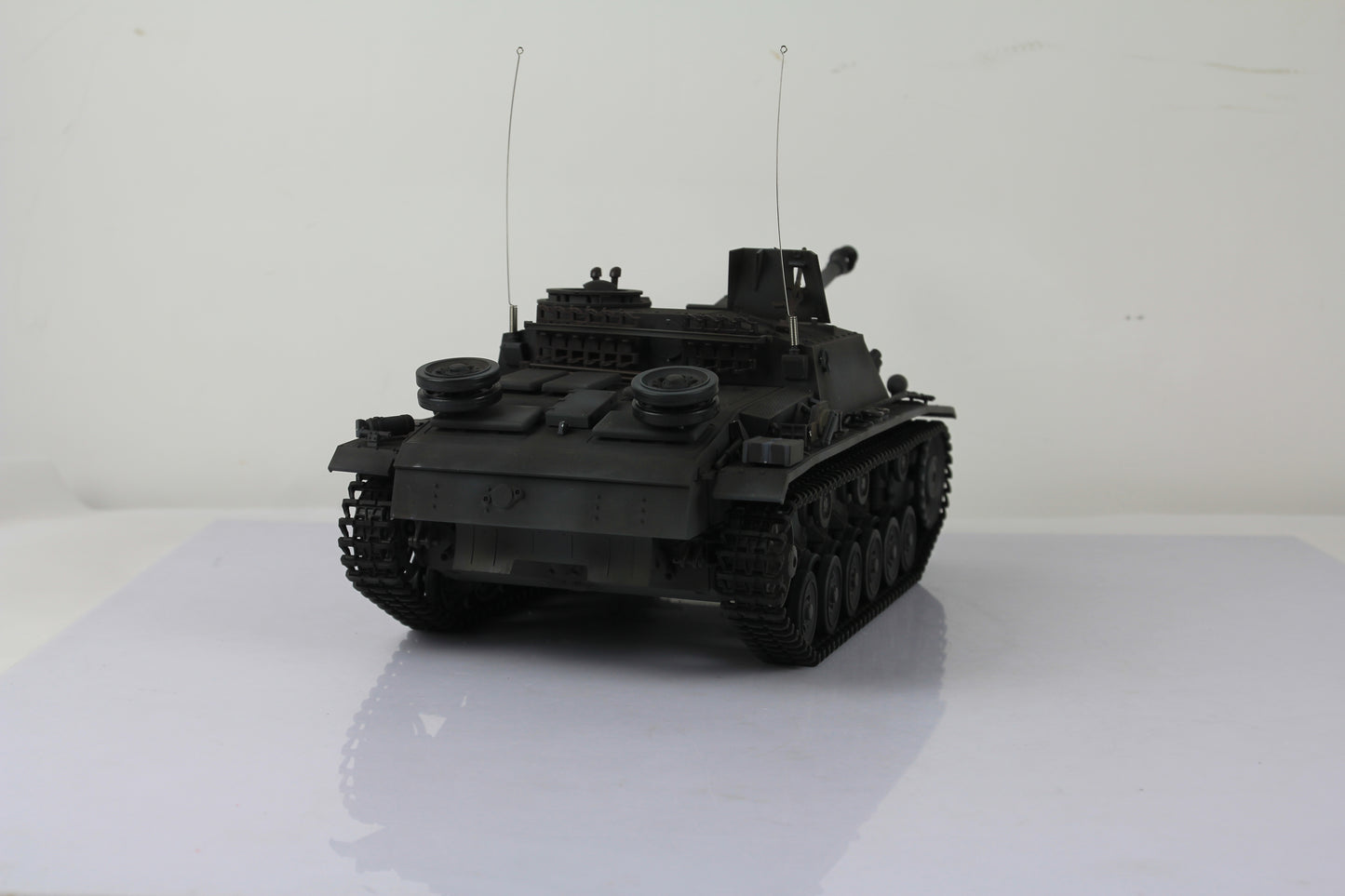 Henglong 1/16 RC Tank 3868 TK7.0 Upgraded German Stug III RTR Tank w/ Metal Tracks Idler Sprocket Wheels Smoking Gearbox Engine Sound