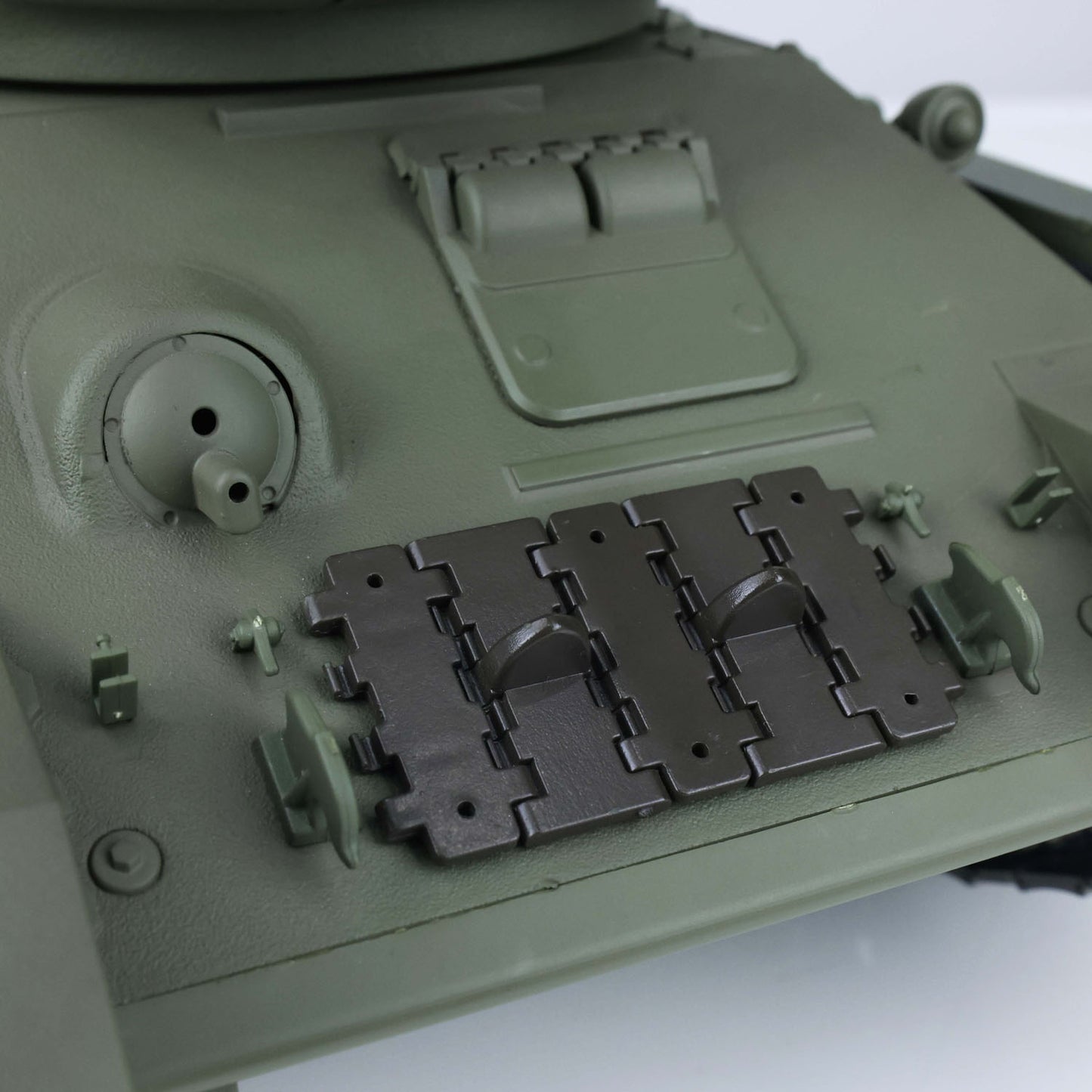 US Stock 2.4Ghz Henglong 1/16 Scale 7.0 Upgraded Soviet T34/85 3909 RTR RC Tank Model BB Infrared Metal Barrel Tracks Drive Idler Wheels