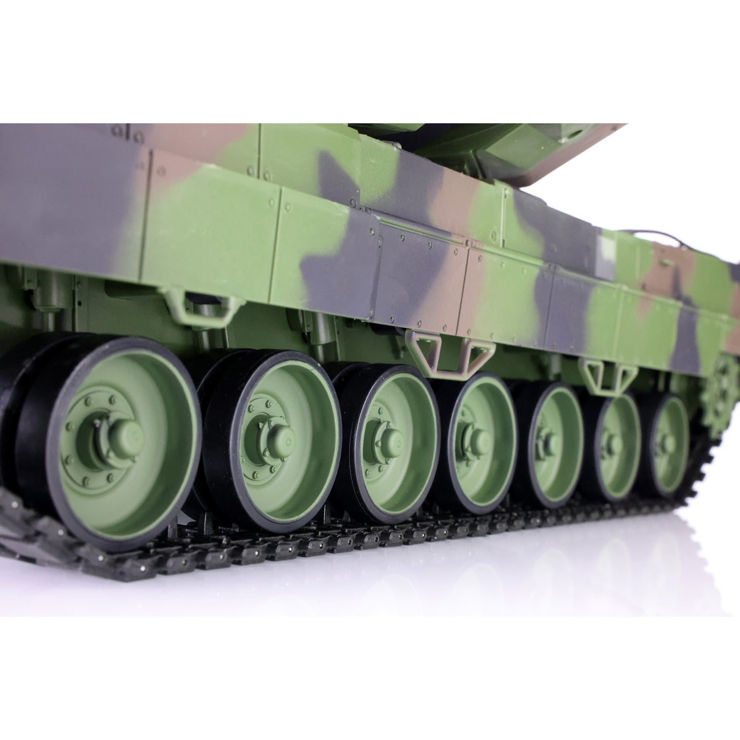 Henglong 1/16 7.0 Plastic M1A2 Abrams 3918 Leopard2A6 3889 RTR RC Tank BB Infrared Combat Smoke Barrel Recoil Sound Light System