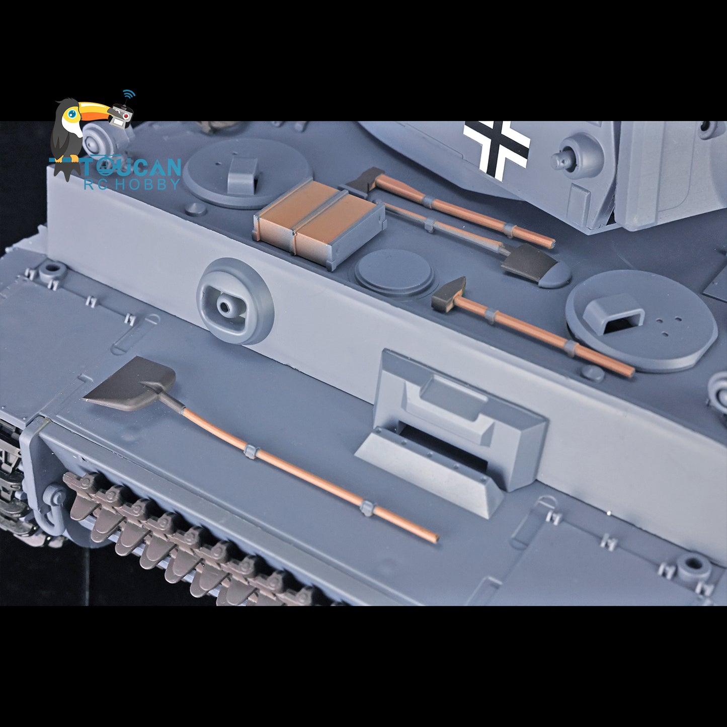 2.4Ghz Henglong 1/16 7.0 Plastic German Tiger I 3818/German Panther V 3819 RTR RC Tank 360 Degree Turret Rotation Infrared Combating System