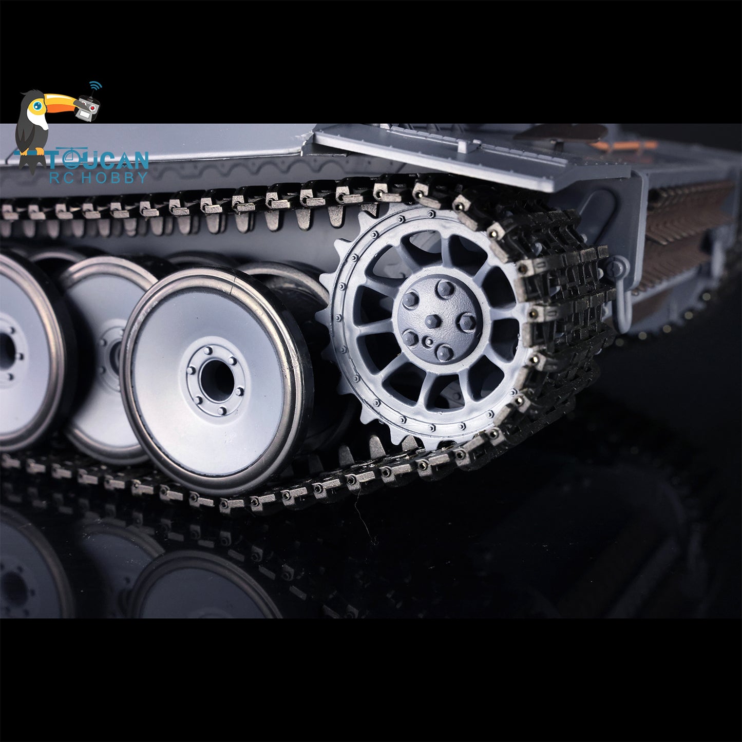 2.4Ghz Henglong 1/16 7.0 Plastic German Tiger I 3818/German Panther V 3819 RTR RC Tank 360 Degree Turret Rotation Infrared Combating System