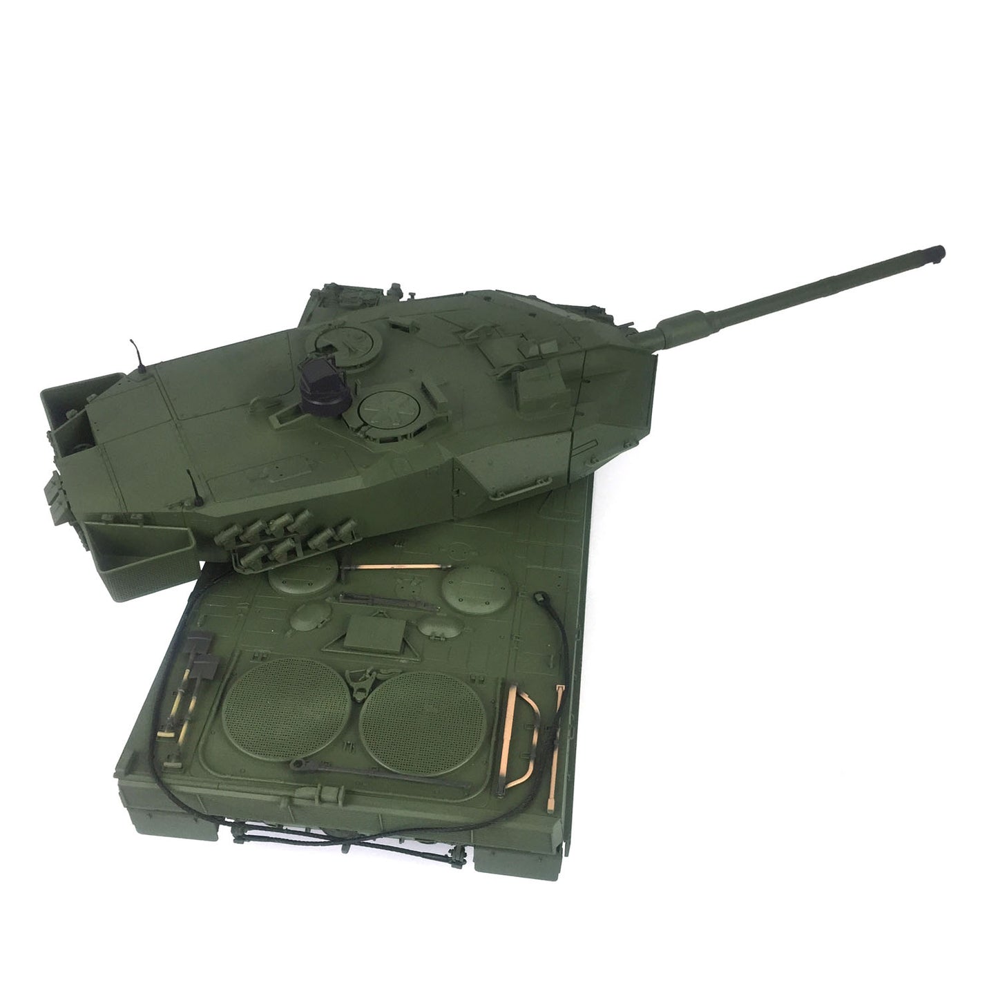 Henglong 1/16 7.0 Leopard2A6 RTR RC Tank Remote Control Military Model 3889 IR BB Smoke Barrel Recoil 360 Degree Turret Metal Tracks Wheels Gearbox