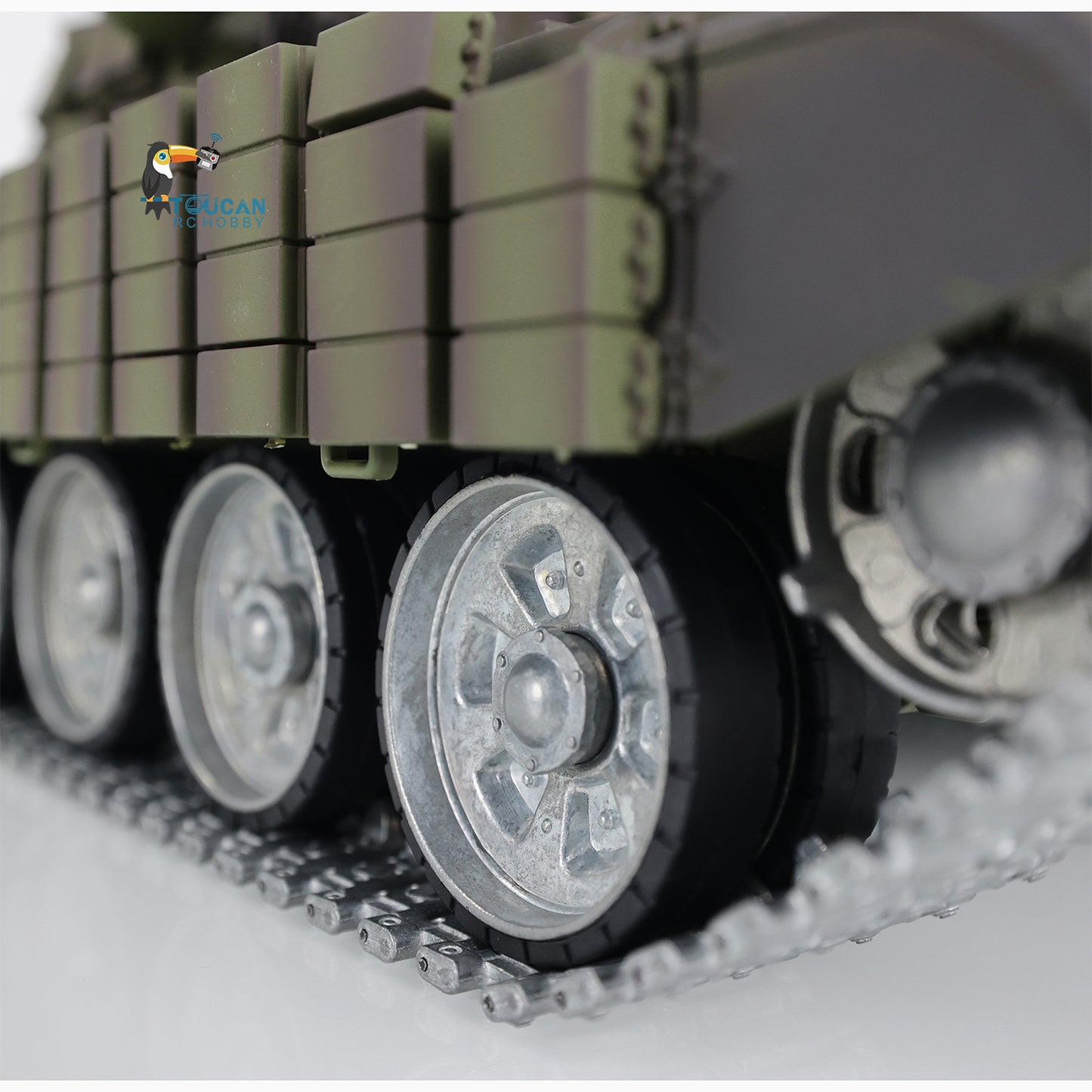 Henglong 1/16 TK7.0 Russian T72 RTR RC Tank 3939 with BB IR 360 Degrees Turret Smoke Metal Tracks Gearbox Sprockets Idlers Road Wheels