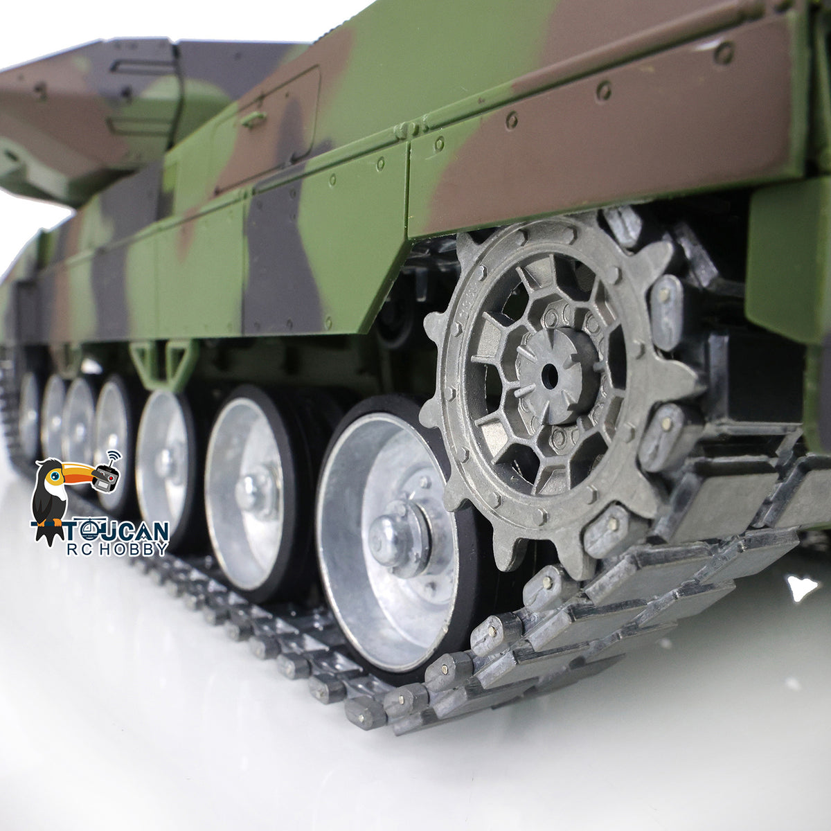 Henglong 1/16 TK7.0 3889 Leopard2A6 RTR RC Tank with FPV Barrel Recoil BB IR Smoke 360 Degrees Turret Metal Tracks Road Drive Idler Wheels Gearbox
