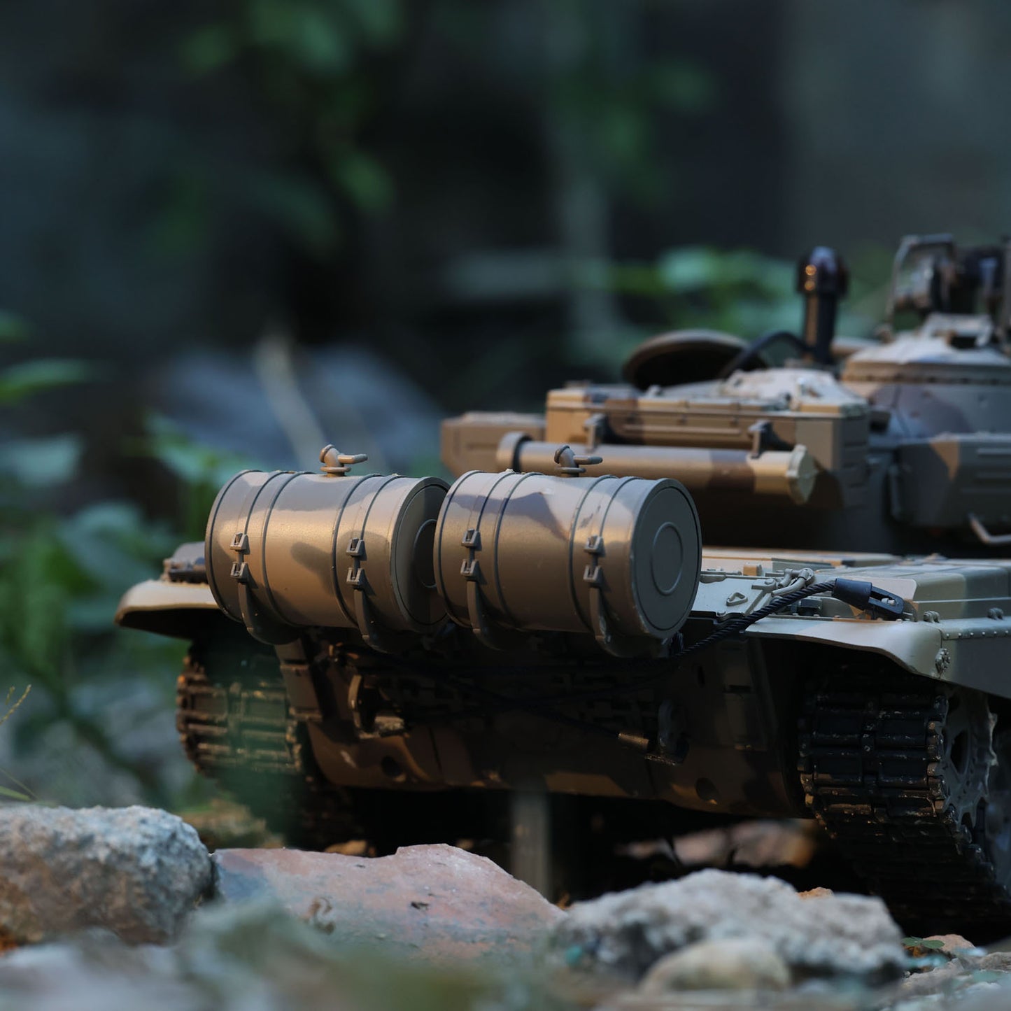 2.4G 7.1 Henglong 1/16 3938 Russian T90 RTR RC Tank 360 Degree Turret BB IR Smoke Metal Chassis Idlers Drive Road Wheels Tracks Gearbox