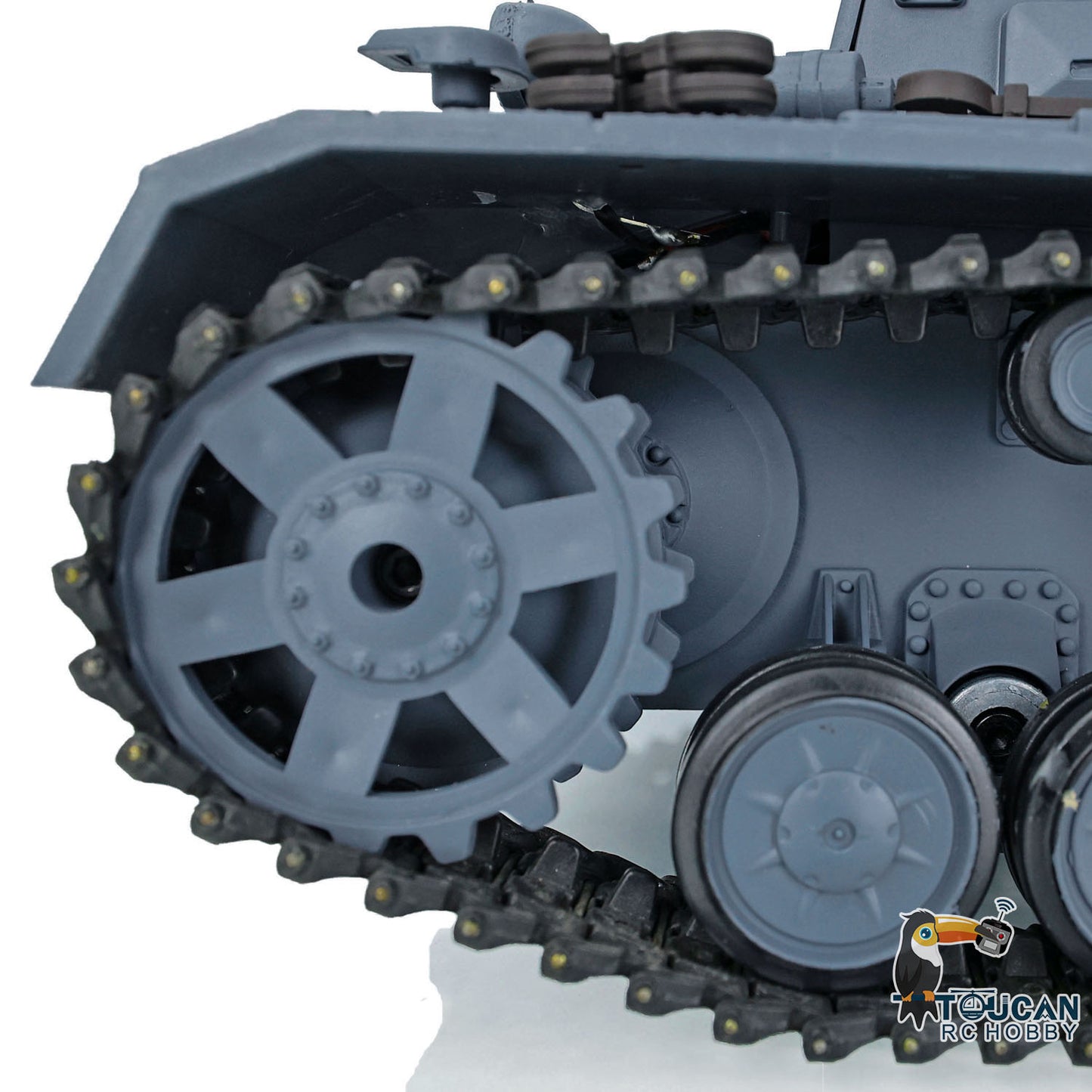 Henglong 1/16 7.0 Plastic FPV Panzer IV F2/Panzer IV F RC Tank 3859 Metal Steel Driving Gearbox 360 Degree Turret Rotation Infrared Combating System