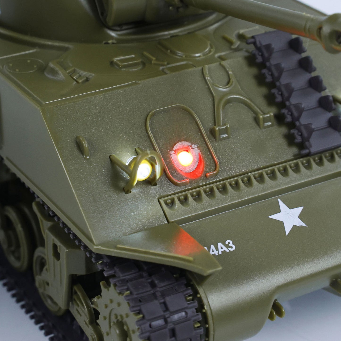 US Stock 1/30 Heng Long Sherman M4A3 3841-01 RC Battle Tank Infrared Combat 2.4G Remote Controlled&nbsp; Sound Light