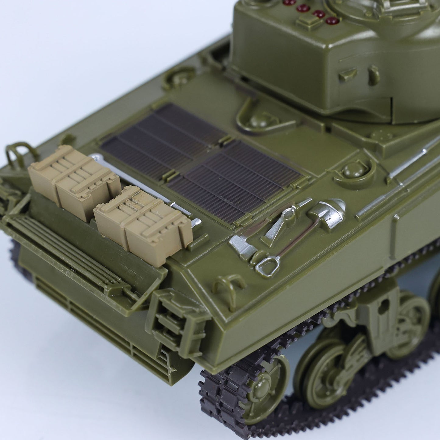 US Stock 1/30 Heng Long Sherman M4A3 3841-01 RC Battle Tank Infrared Combat 2.4G Remote Controlled&nbsp; Sound Light