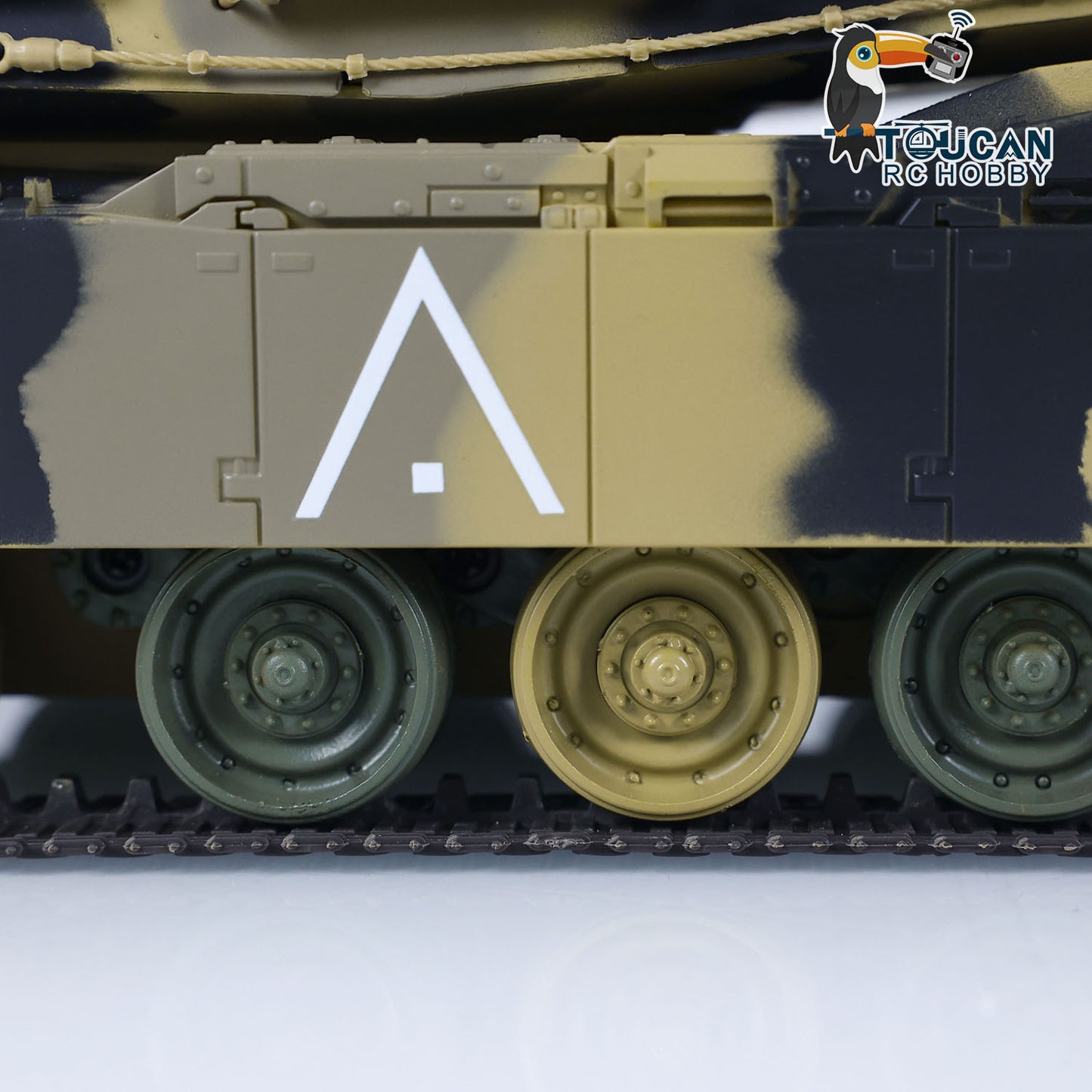 Henglong 1/24 Plastic 3816 AbramsM1A2 RC Tank Model with Infrared Combat Turret Elevation and Depression Sound Light
