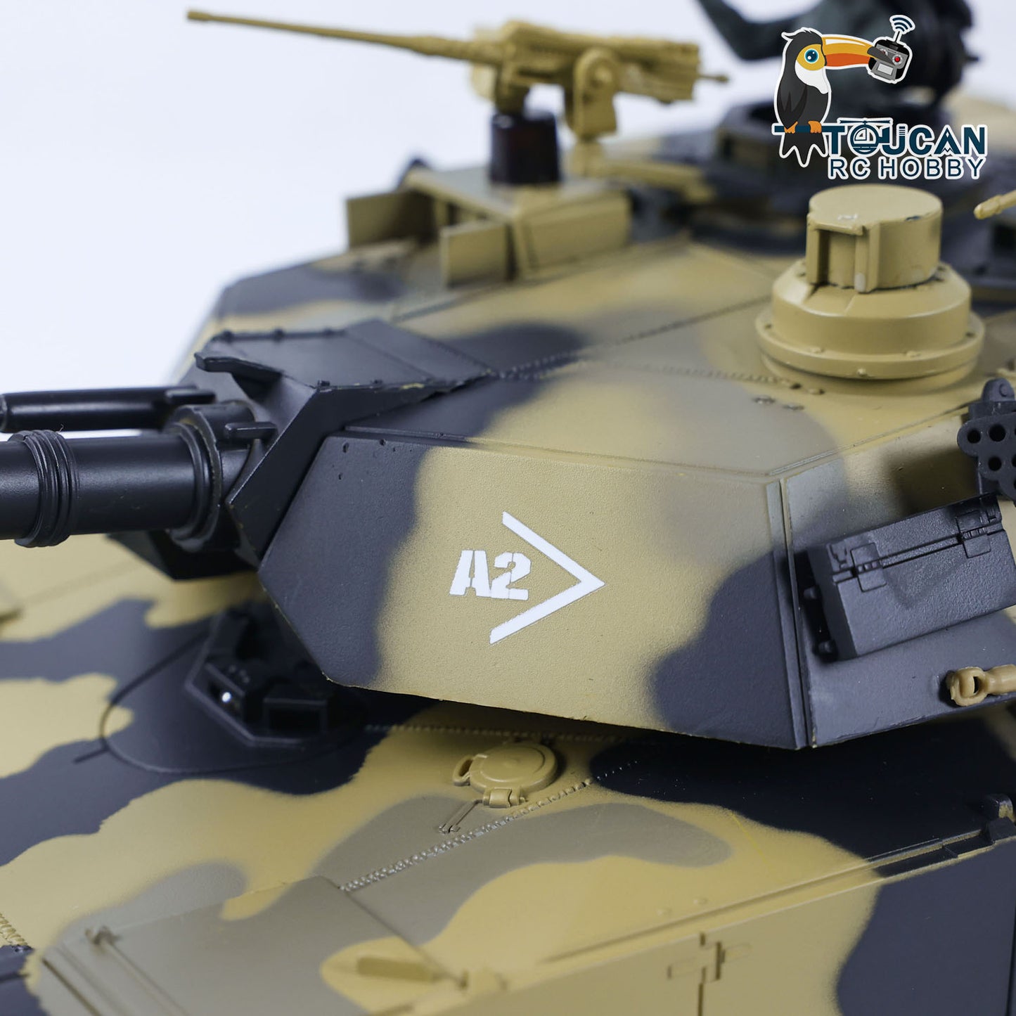 Henglong 1/24 Plastic 3816 AbramsM1A2 RC Tank Model with Infrared Combat Turret Elevation and Depression Sound Light
