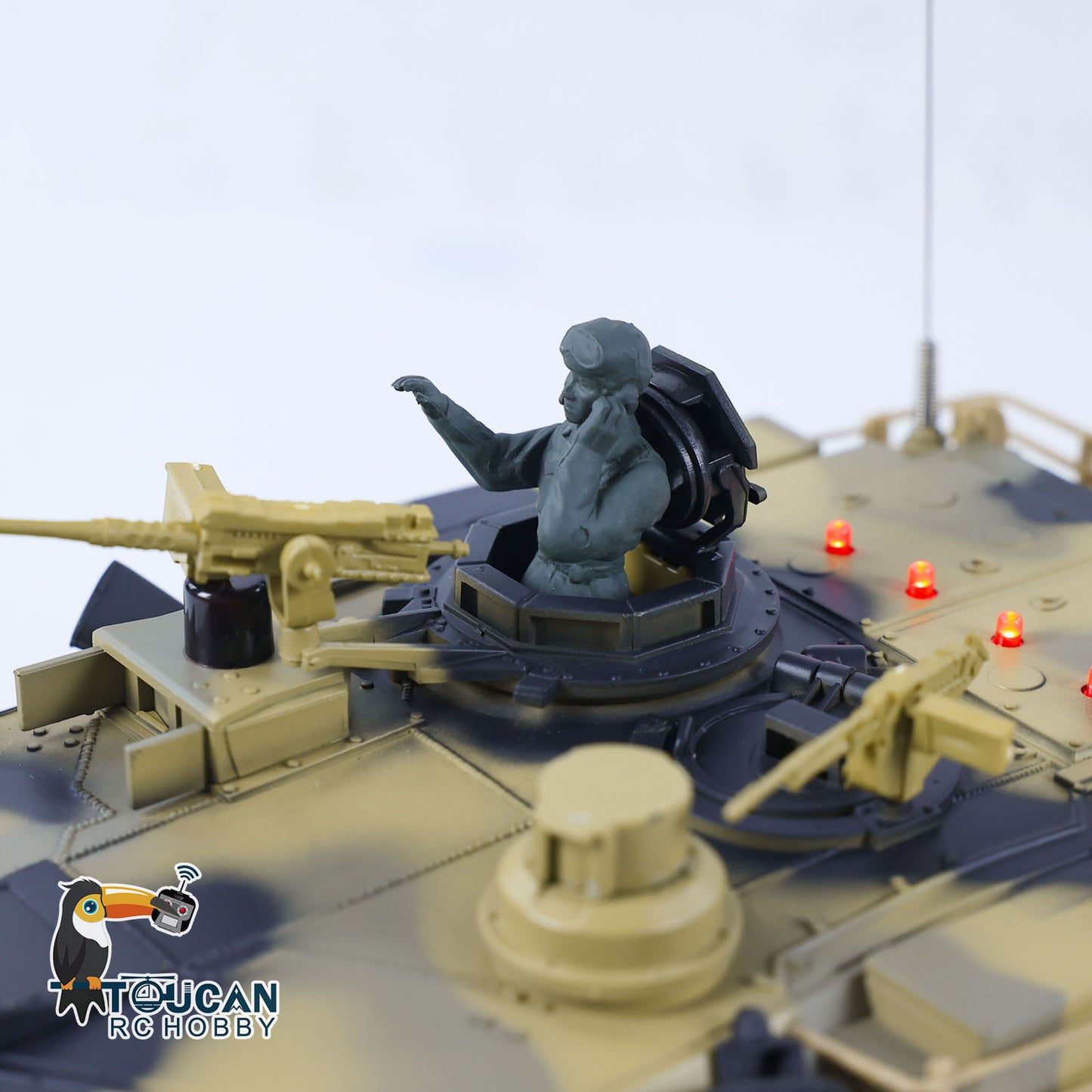 Henglong 1/24 Plastic 3816 AbramsM1A2 RC Tank Model with Infrared Combat Turret Elevation and Depression Sound Light