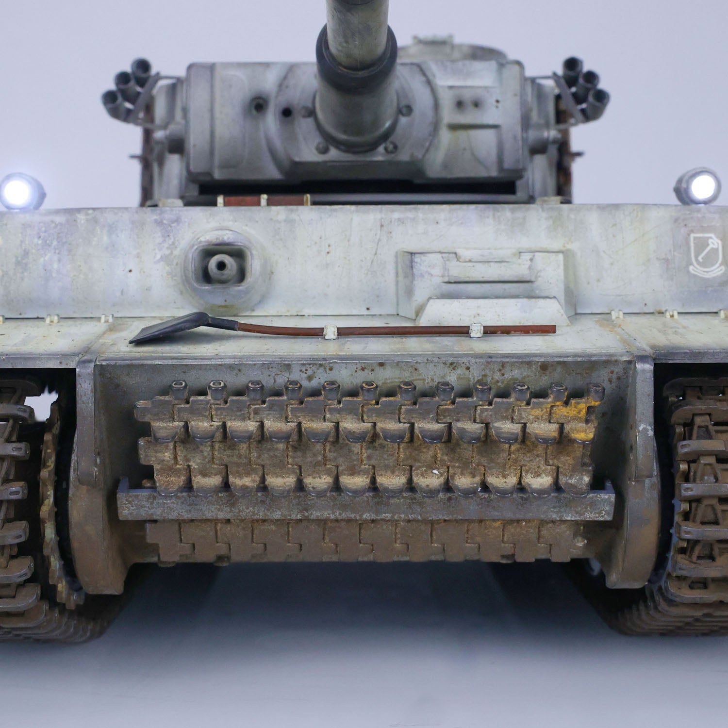 Henglong 1/16 Promotion TK7.0 German Tiger I RTR RC Tank 3818 Special Spray Painting with Infrared Combat BB Unit Smoke Effect