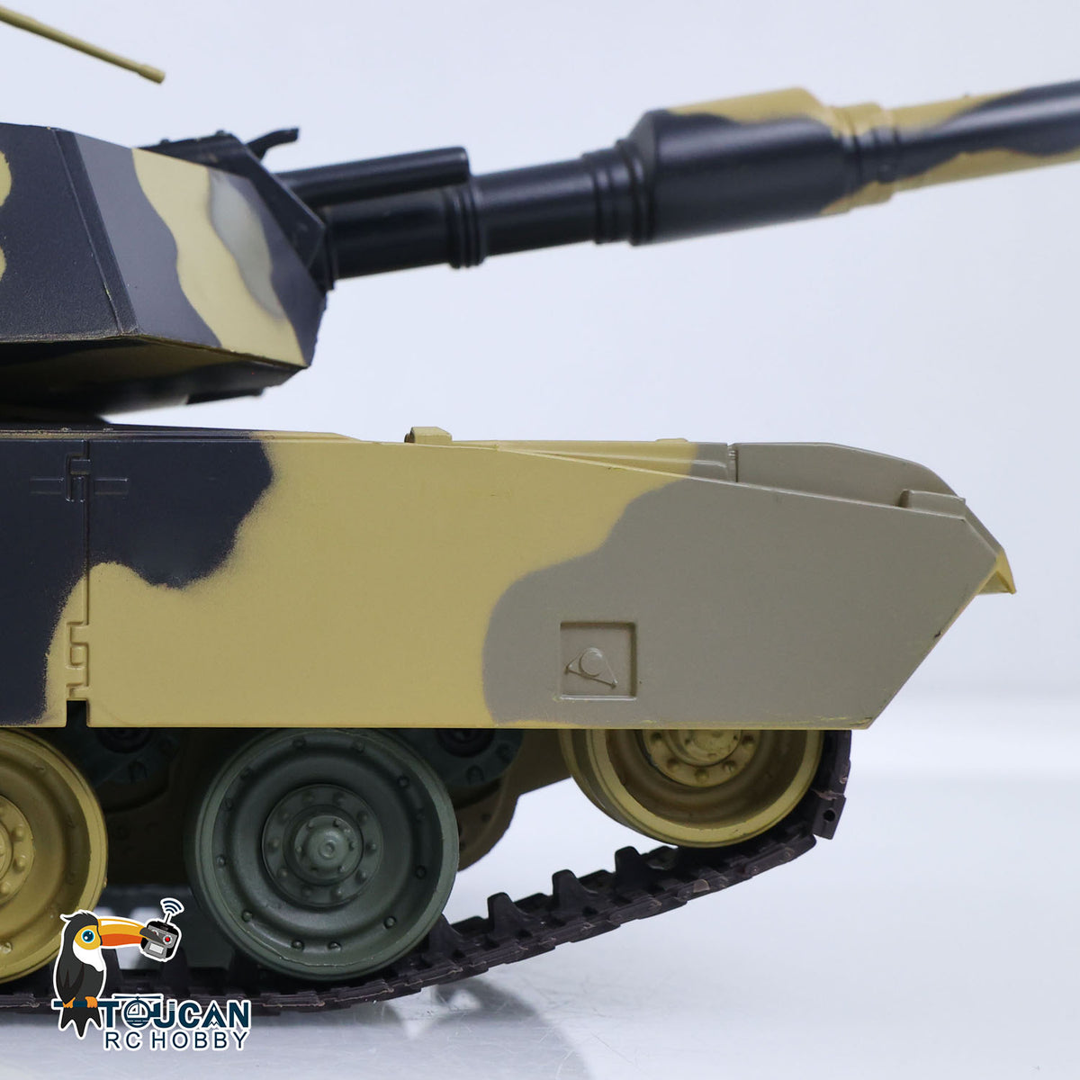 IN Stock Henglong 1/24 Plastic 3816 AbramsM1A2 RC Tank Model with Smoke Infrared Combat Turret Elevation and Depression Sound Light
