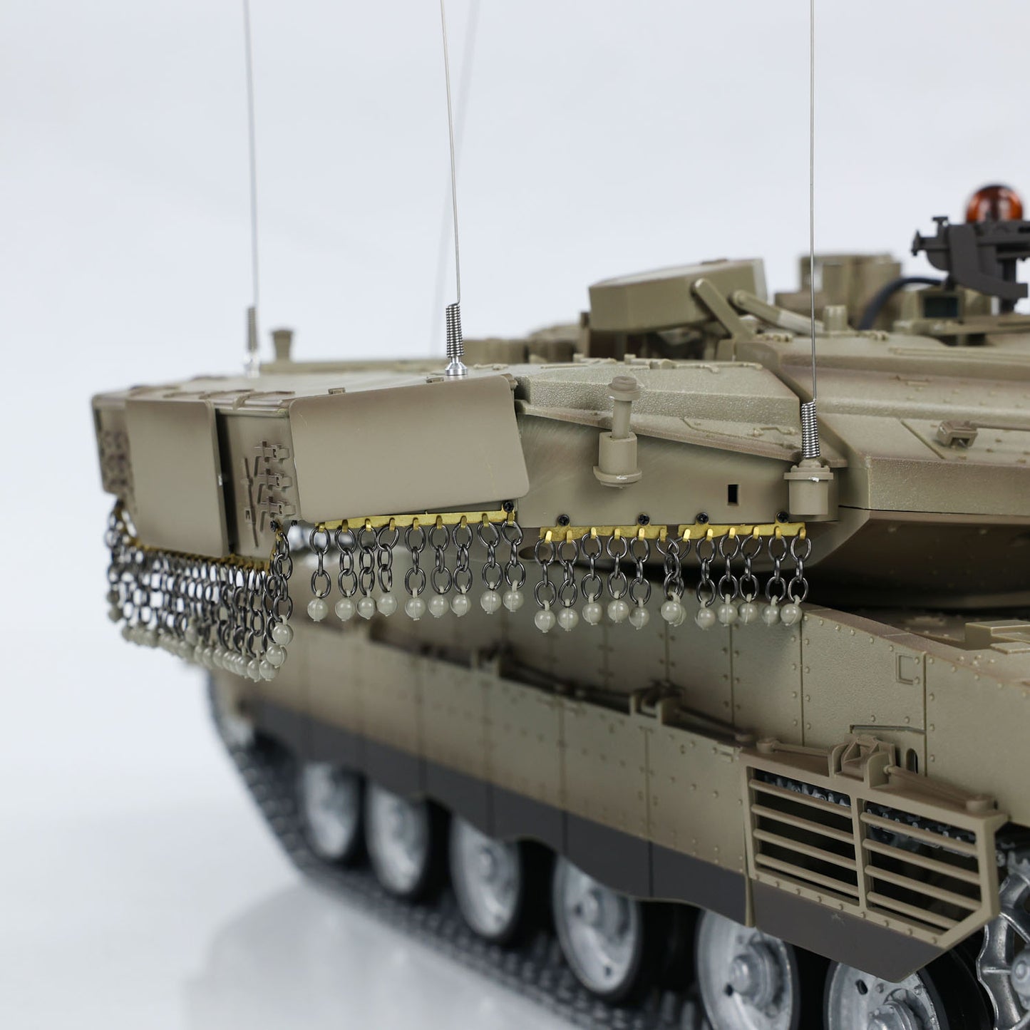 Henglong 1/16 RC Tank IDF Merkava MK IV 3958 Remote Control Battle Tank Metal Wheels Tracks Gearbox 360 Degree Turret Smoke 2 Battery
