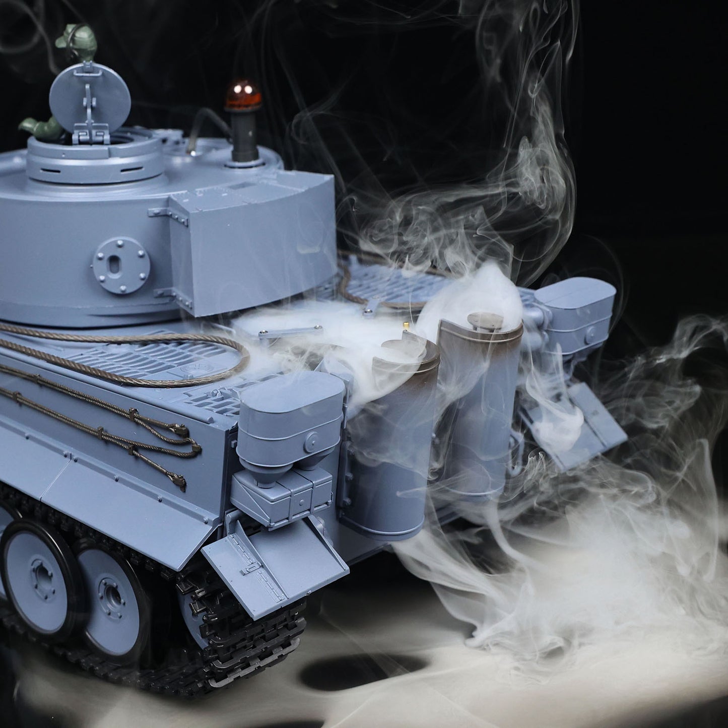 2.4 Ghz Henglong 1/16 7.0 Plastic 3818 Tiger I RTR RC Tank Infrared Combat BB Sounds Lights Smoke Model Metal Barrel Recoil