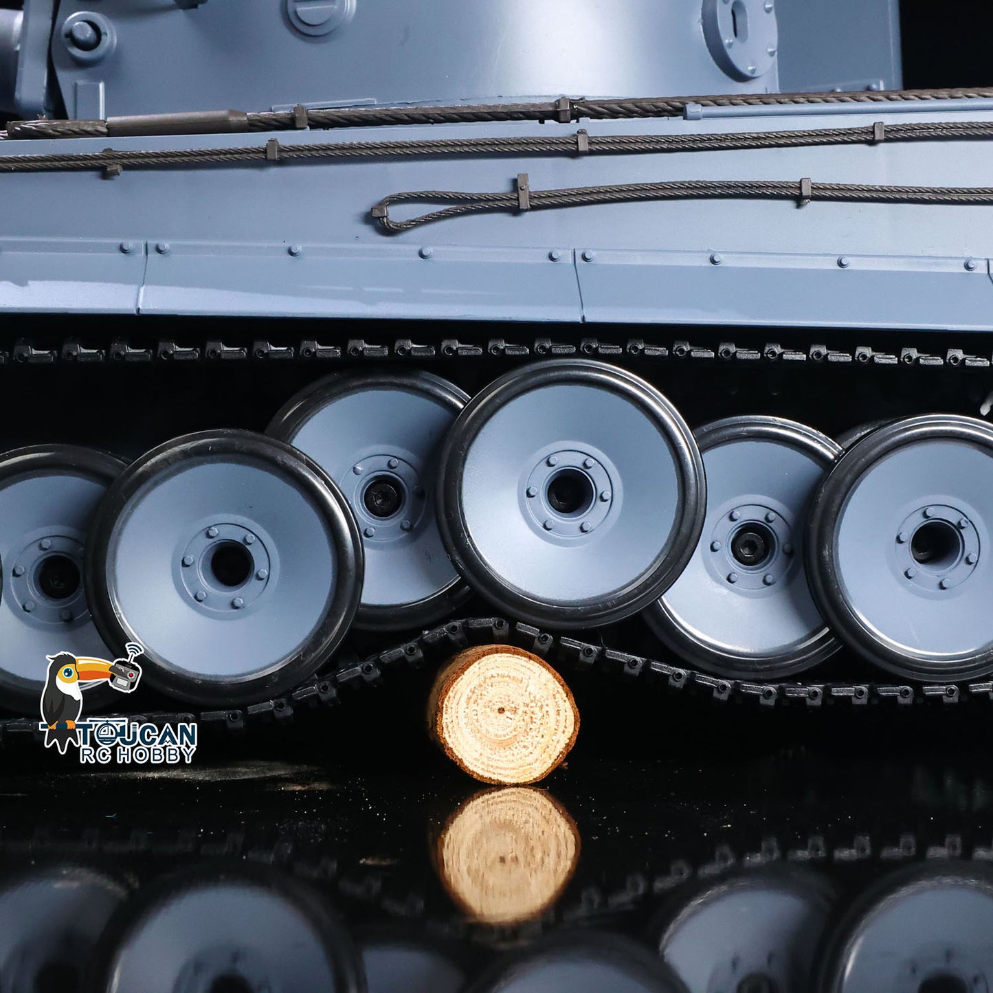 Henglong 1/16 TK7.0 Plastic German Tiger I RTR RC Tank 3818 with Steel Gearbox Metal Barrel Recoil 360 Degrees Turret BB Unit Infrared Combat