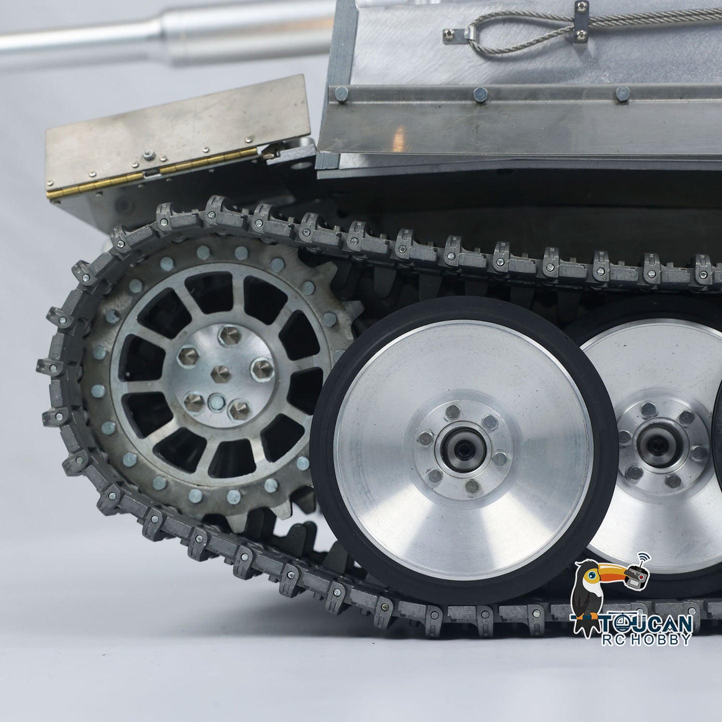 Henglong 1/8 Scale Full Metal RC Tank 3818 3918 With 360 Degree Rotating Turret Telescopic Barrel Assembled Military Battle Vehicle