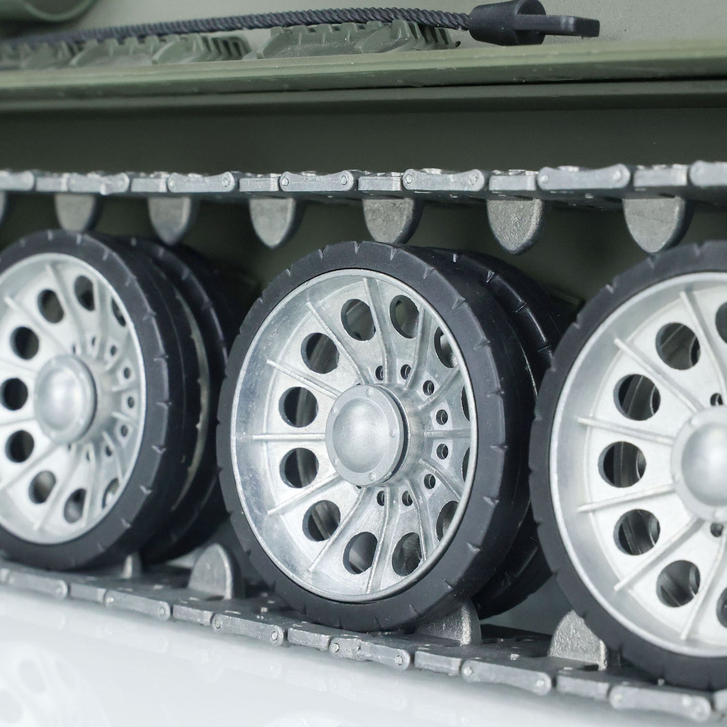 US Warehouse 1/16 7.0 Henglong 3909 Soviet T34-85 RC Tank Infrared Combating Smoking 360 Degree Metal Wheels Barrel Recoil Mainboard