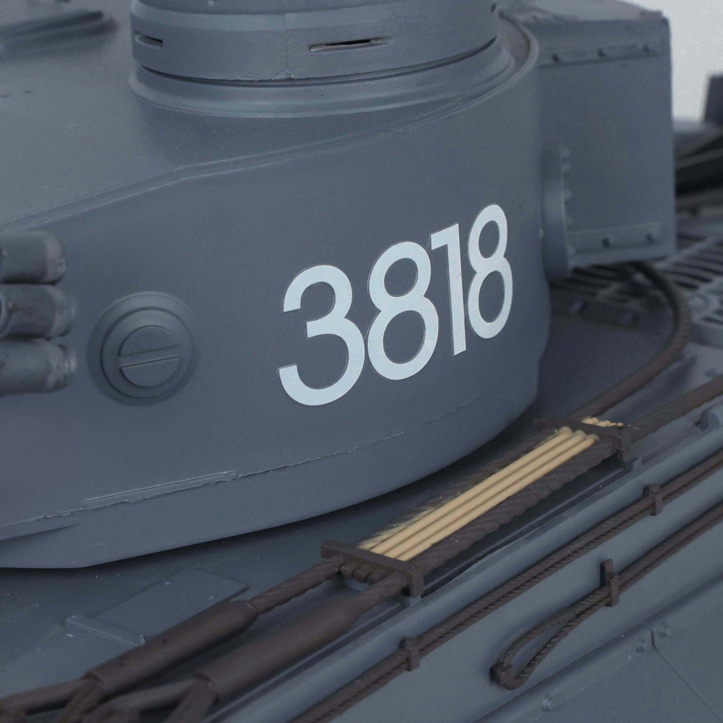 1/16 Heng Long Upgrade 7.0 3818 German Tiger I RC Tank FPV IR BB Metal Tracks Drive Idler Wheels Gearbox Barrel Recoil Smoke Manual Spray Color