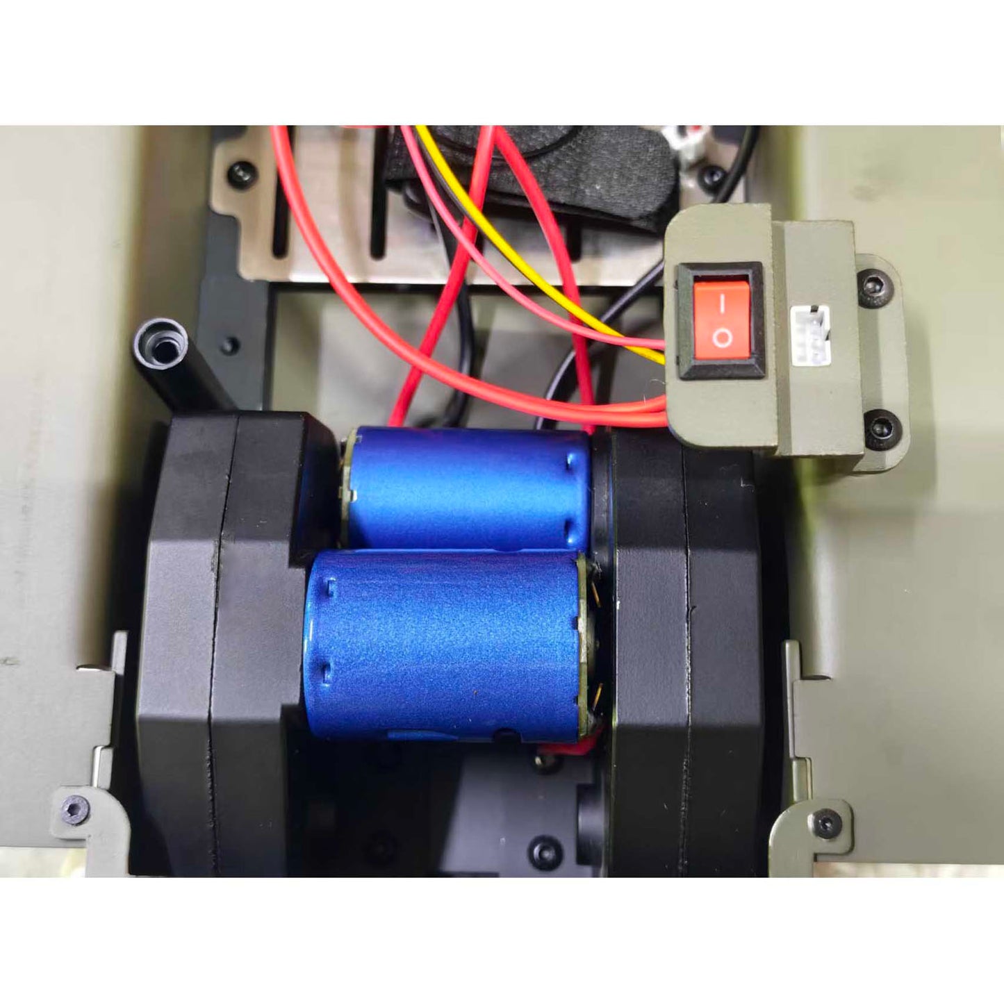 Metal Chassis Smoke Unit Gearbox Power Blue Motor Speaker Switch for Henglong 1/16 RC Battle Tank 3898 USA M4A3 Sherman Model