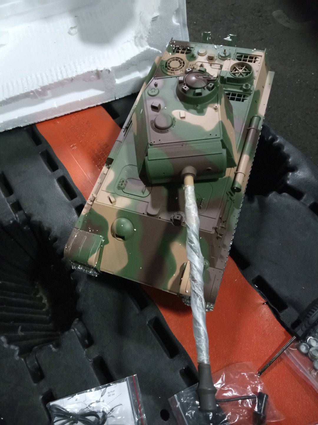 Free Shipping Second Hand US Stock Henglong 1/16 7.0 Customized 3879 Panther G RTR RC Tank BB IR Smoke Metal Barrel Tracks Drive Road Idler Wheels Gearbox