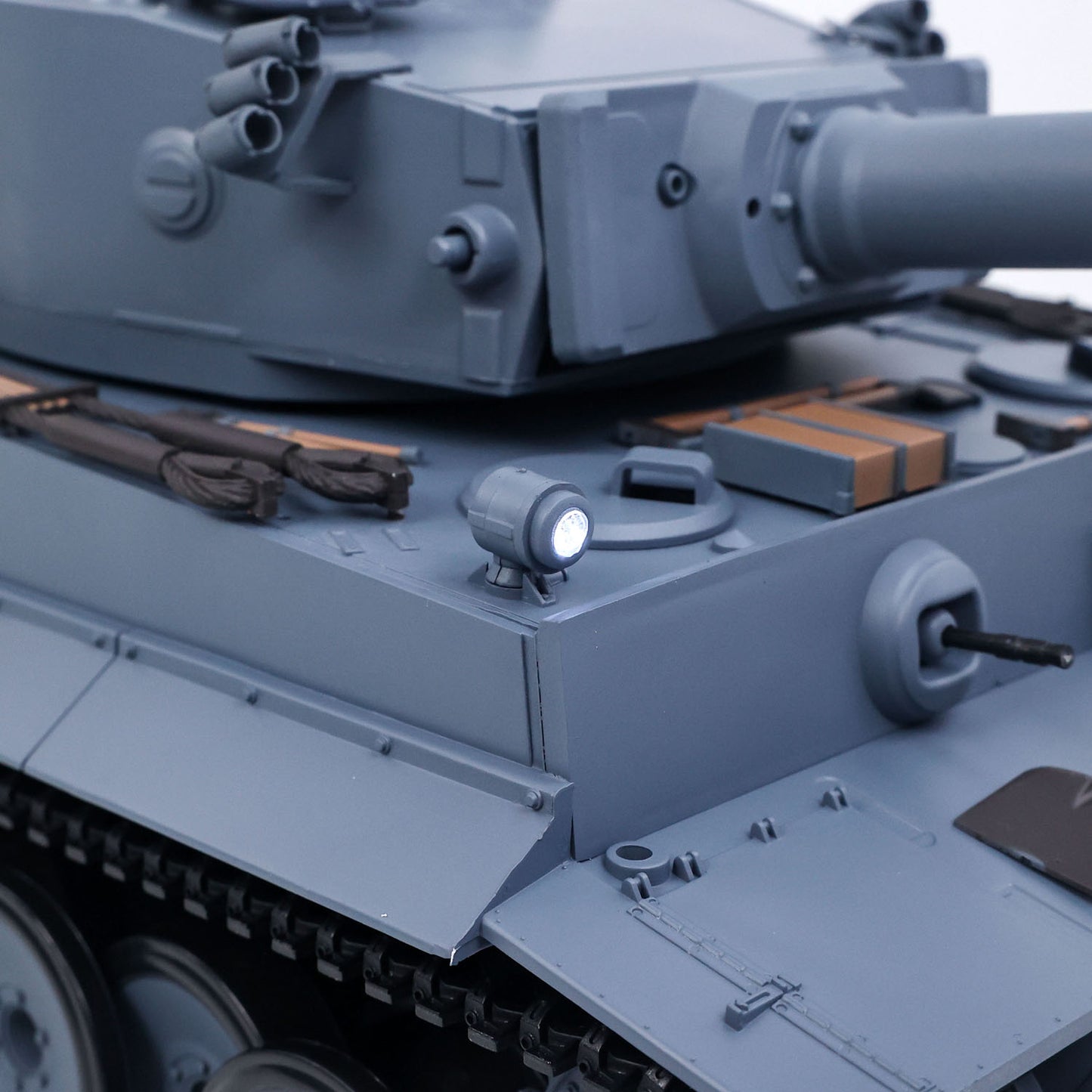 HL 7.0 1/16 3818 RC Tank with BB Shooting and 340 Degree Turret