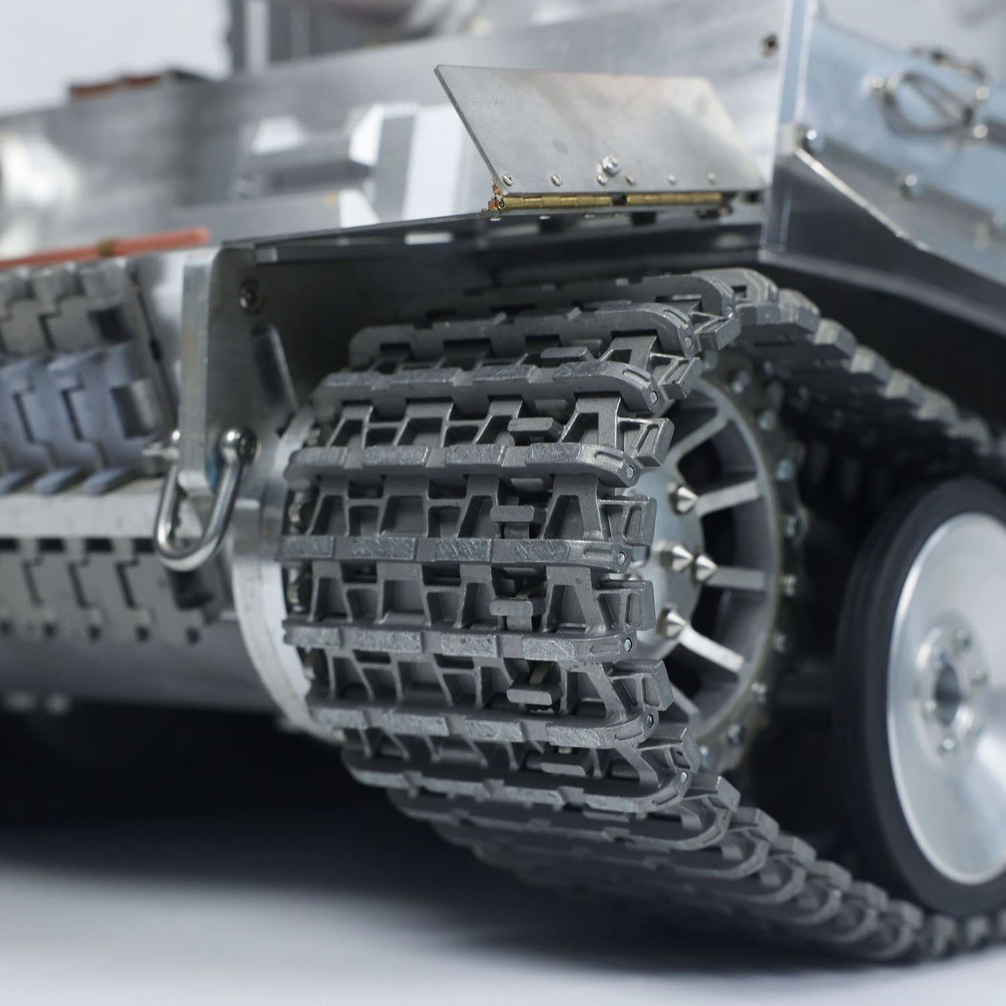 HL Metal Military Vehicle Barrel Recoil