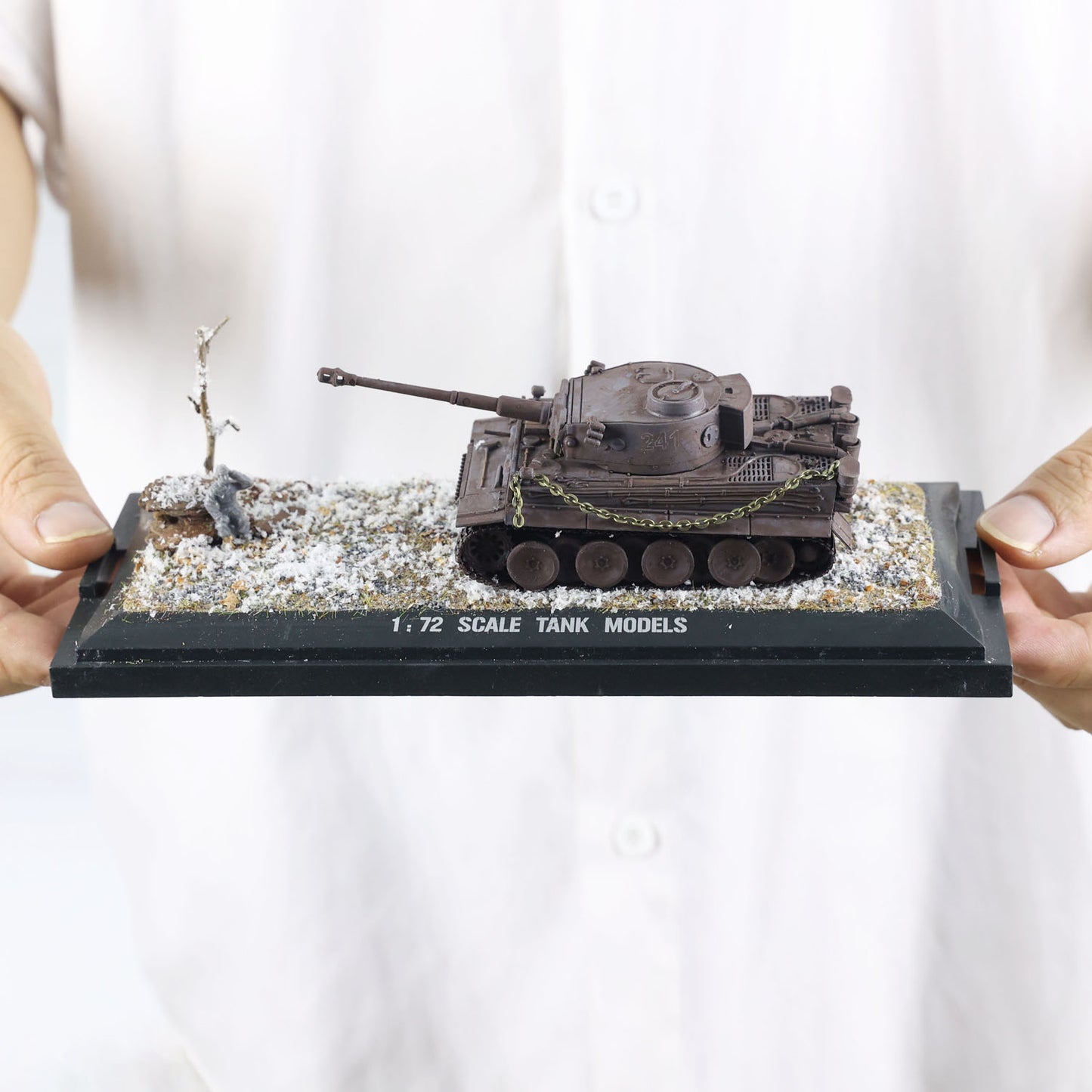 Henglong 1/72 Plastic Germany Tiger I 3818 Static Tank Without Electronic System for Armored Vehicle Collector Enthusiasts