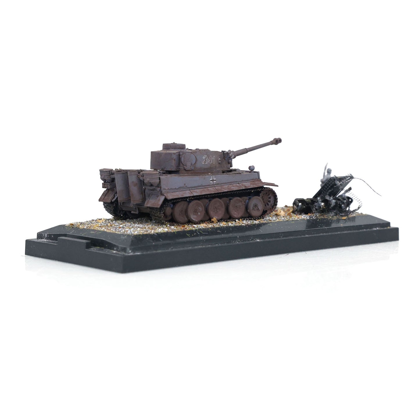 Henglong 1/72 Plastic Germany Tiger I 3818 Static Tank Without Electronic System for Armored Vehicle Collector Enthusiasts