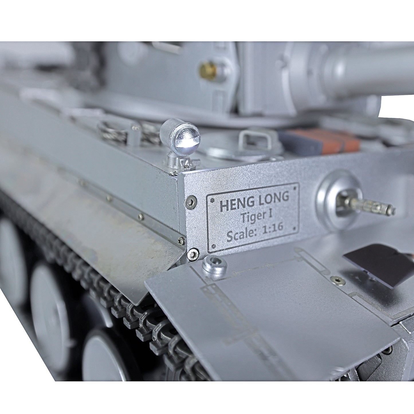 Henglong 1/16 Upgraded Full Metal 3818-Pro German Tiger I Ready to Run RC Tank 360 Degree Turret BB IR Smoke Sounds Lights