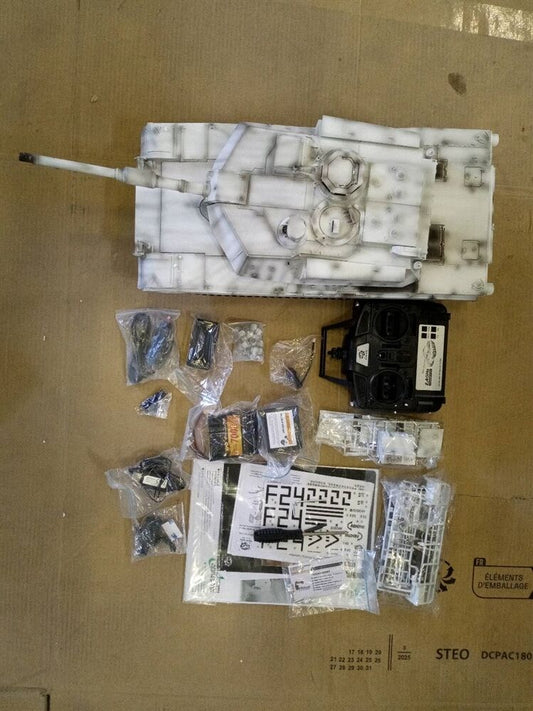 Second-Hand Fast Free Shipping for EU Henglong 1:16 RTR RC Tank Pro 7.0 Tiger I 3818 FPV Hand Spray Painting Color